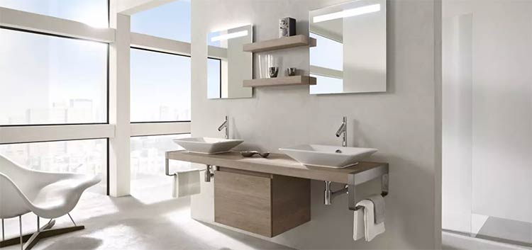 Double vasque design dans une salle d'eau